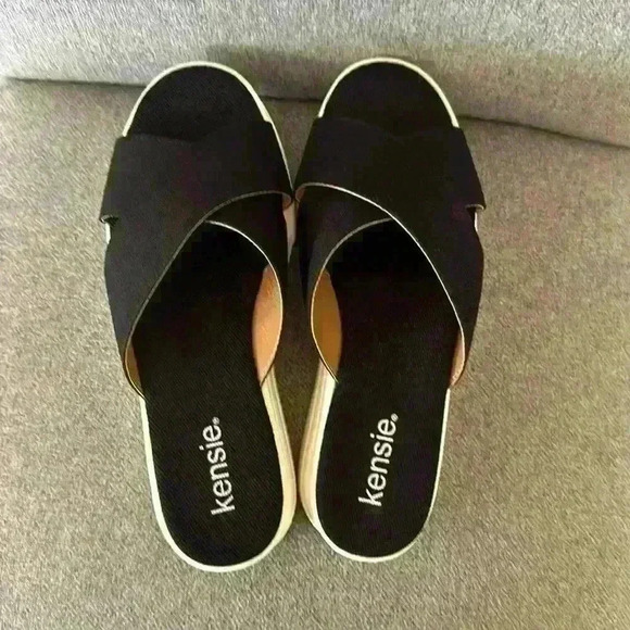 Kensie Rone Platform Sandal - Picture 13 of 14